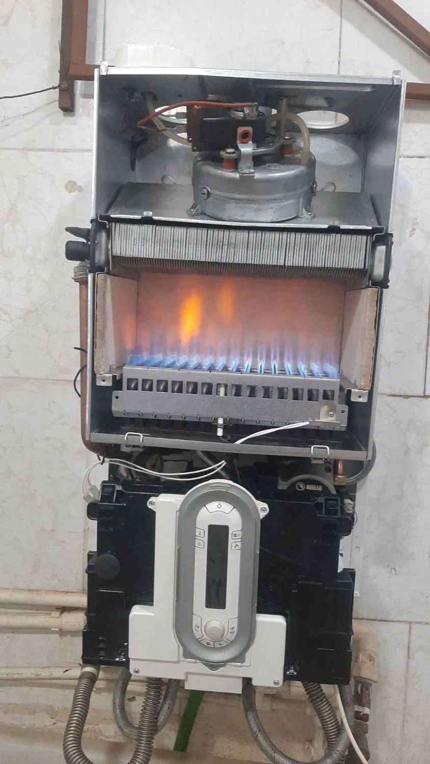 تعمییر تخصصی پکیج و آبگرمکن دیواری