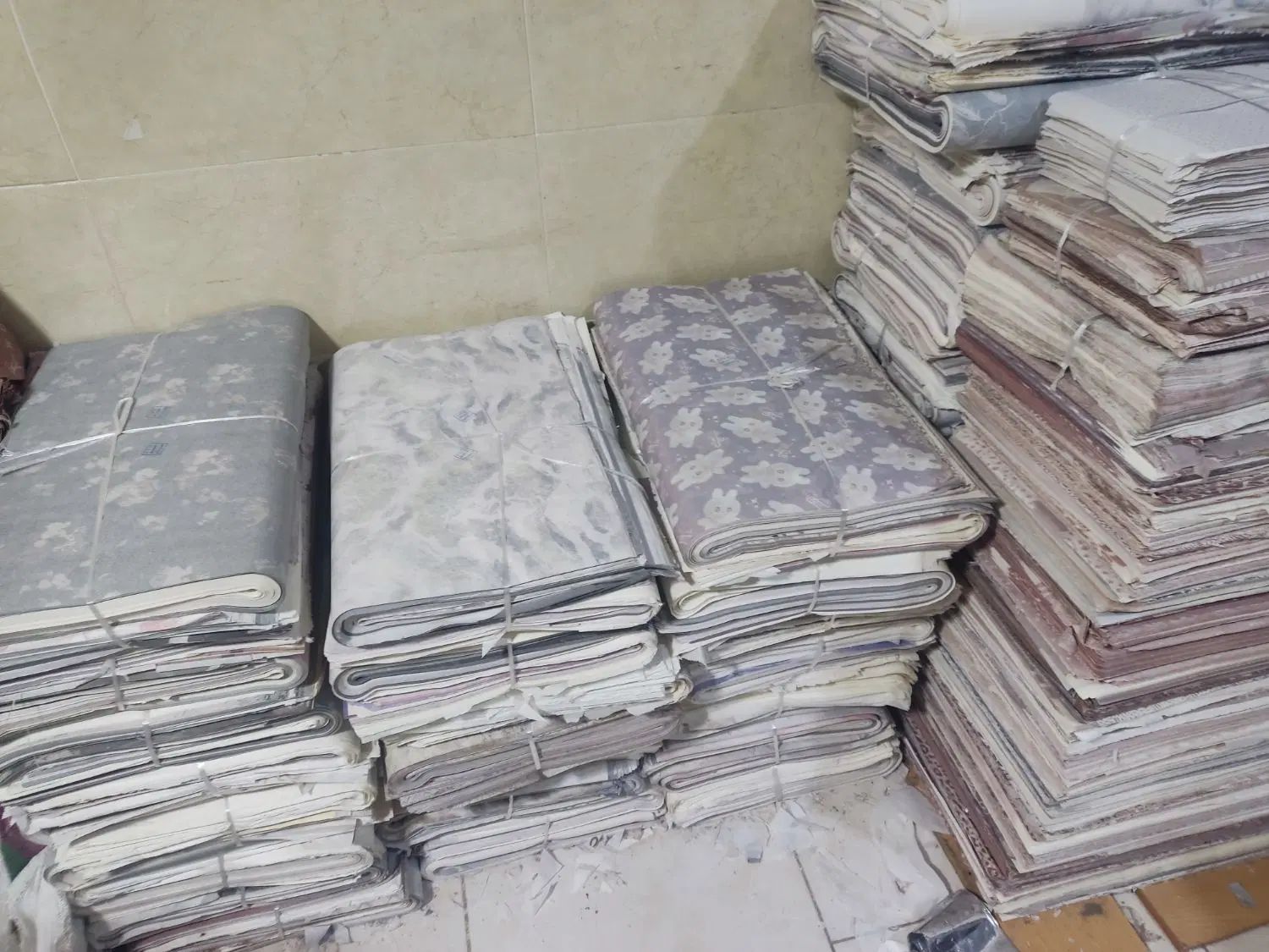 کاغذ کادویی، سفید، ساندویچ، رول باطله