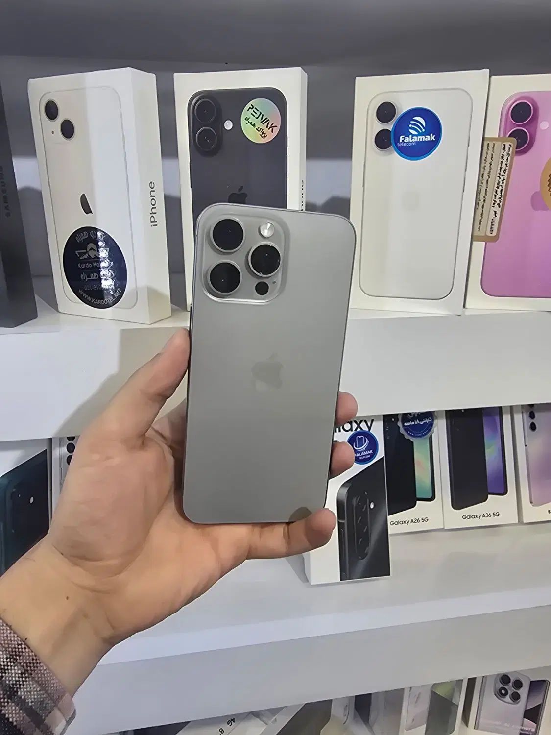 آیفون 15 پرو مکس رنگ نچرال