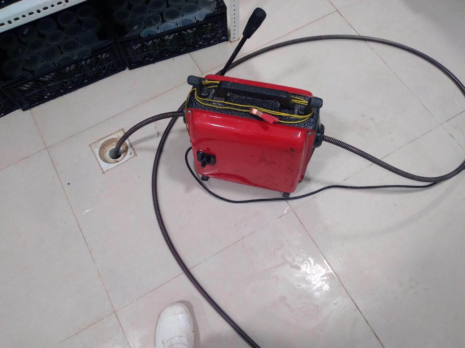لوله باز کنی با دستگاه فنر برقی