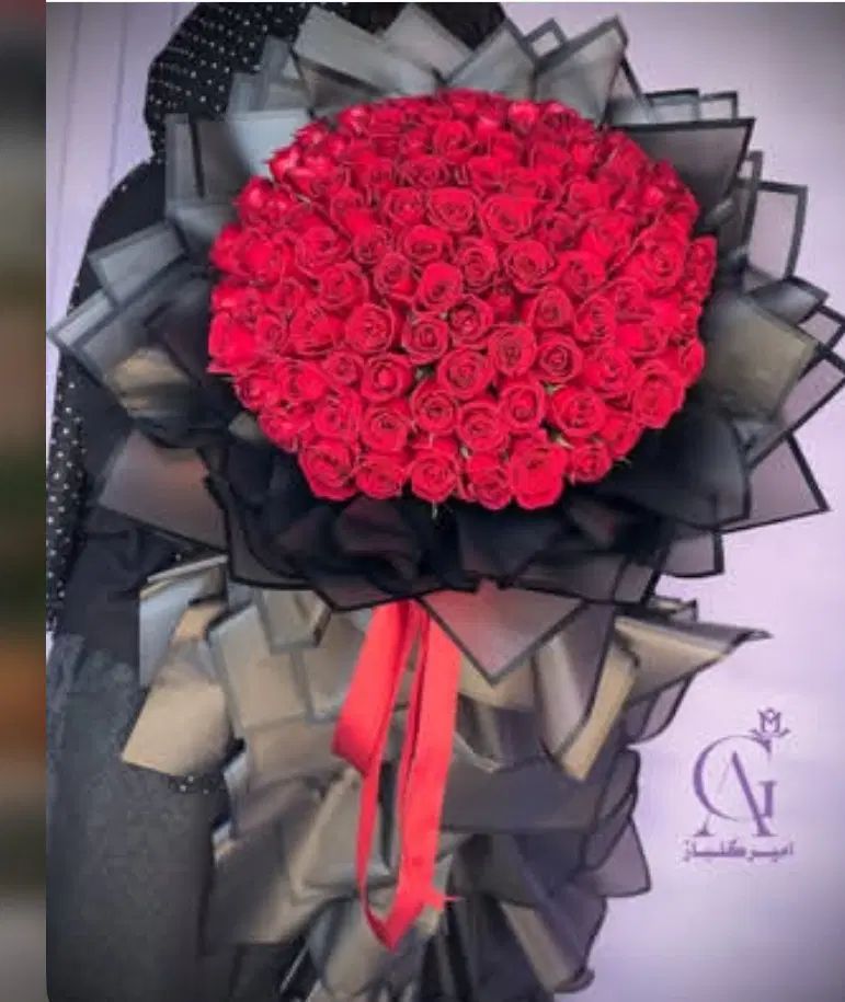رز هلندی درجه یک ۲۰هزار تومان دسته گل تاج گل باکس