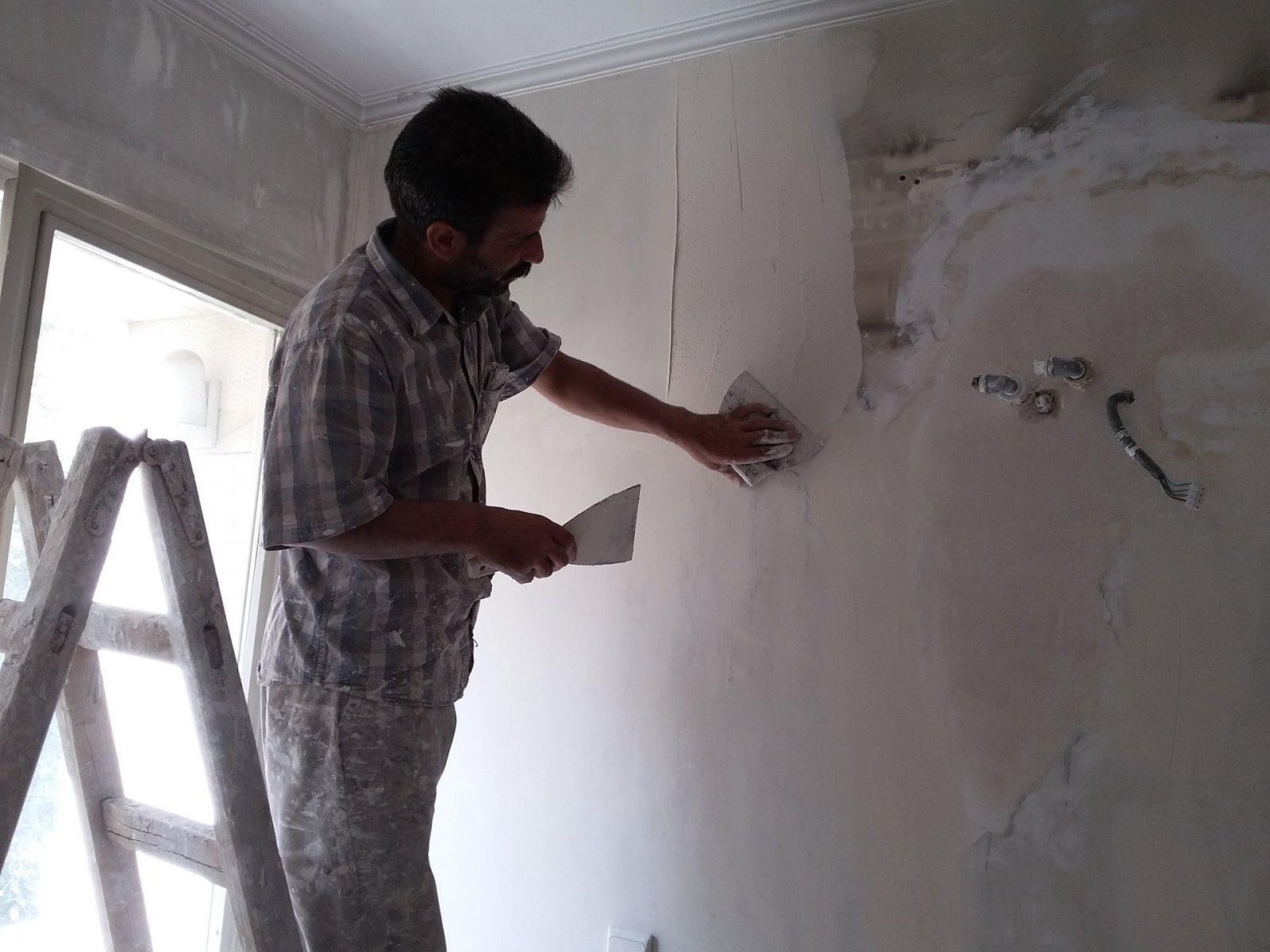 خدمات گچ کاری