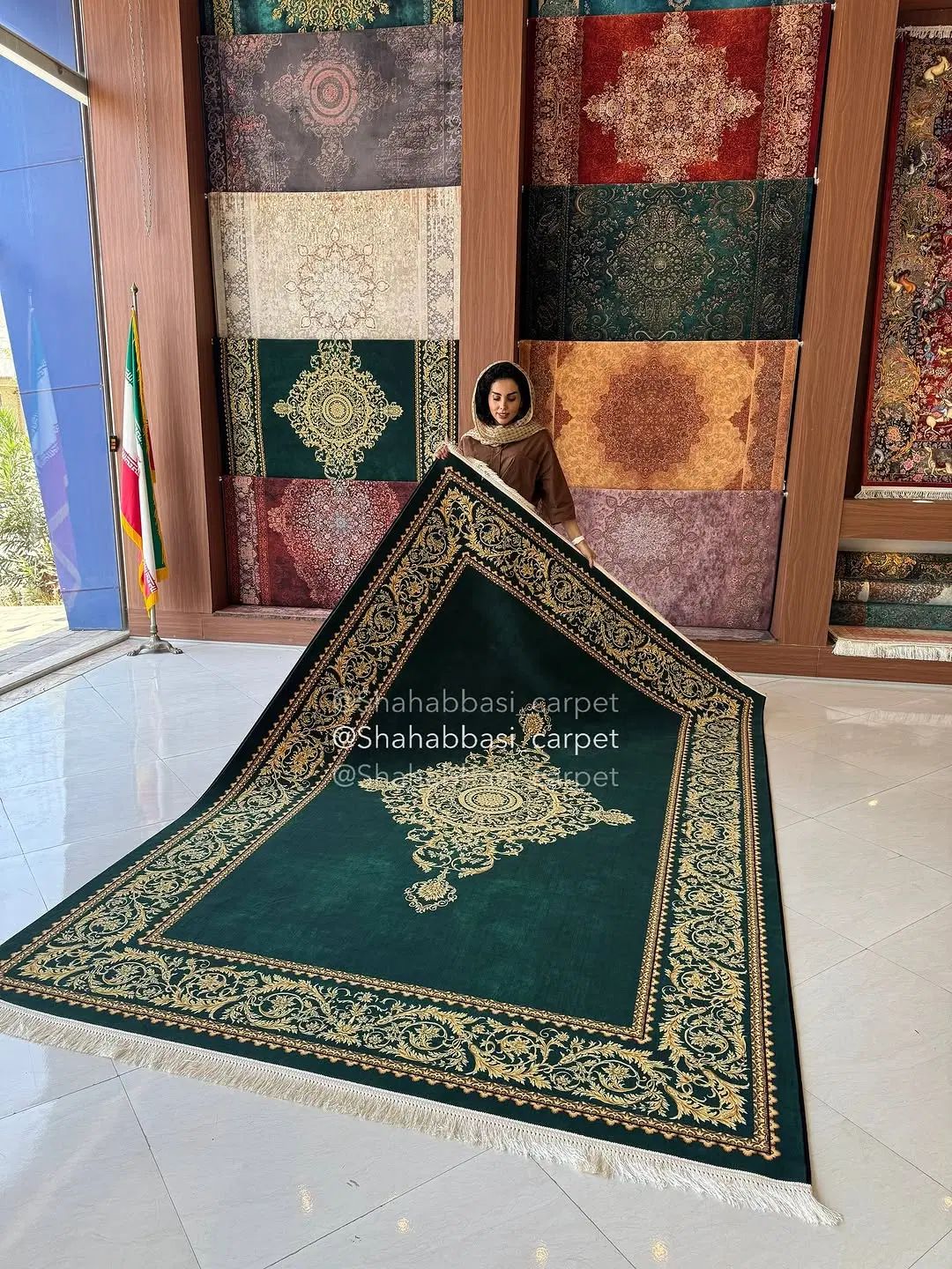 فرش فرح شاد سبز طلایی درخشش۱۰۰۰شانه