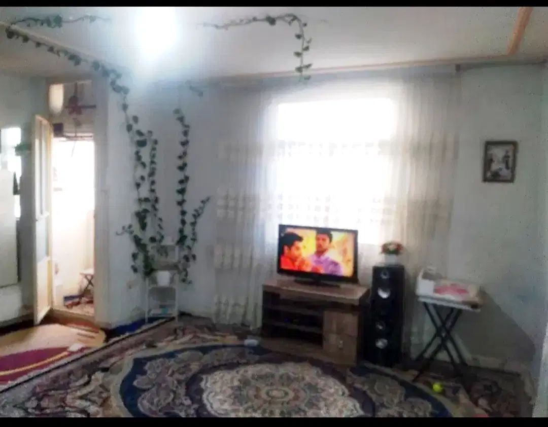 اگهی۵۶۰)برخیابان اصلی دو نبش غرق نور(املاک داتیس۱ در ملارد