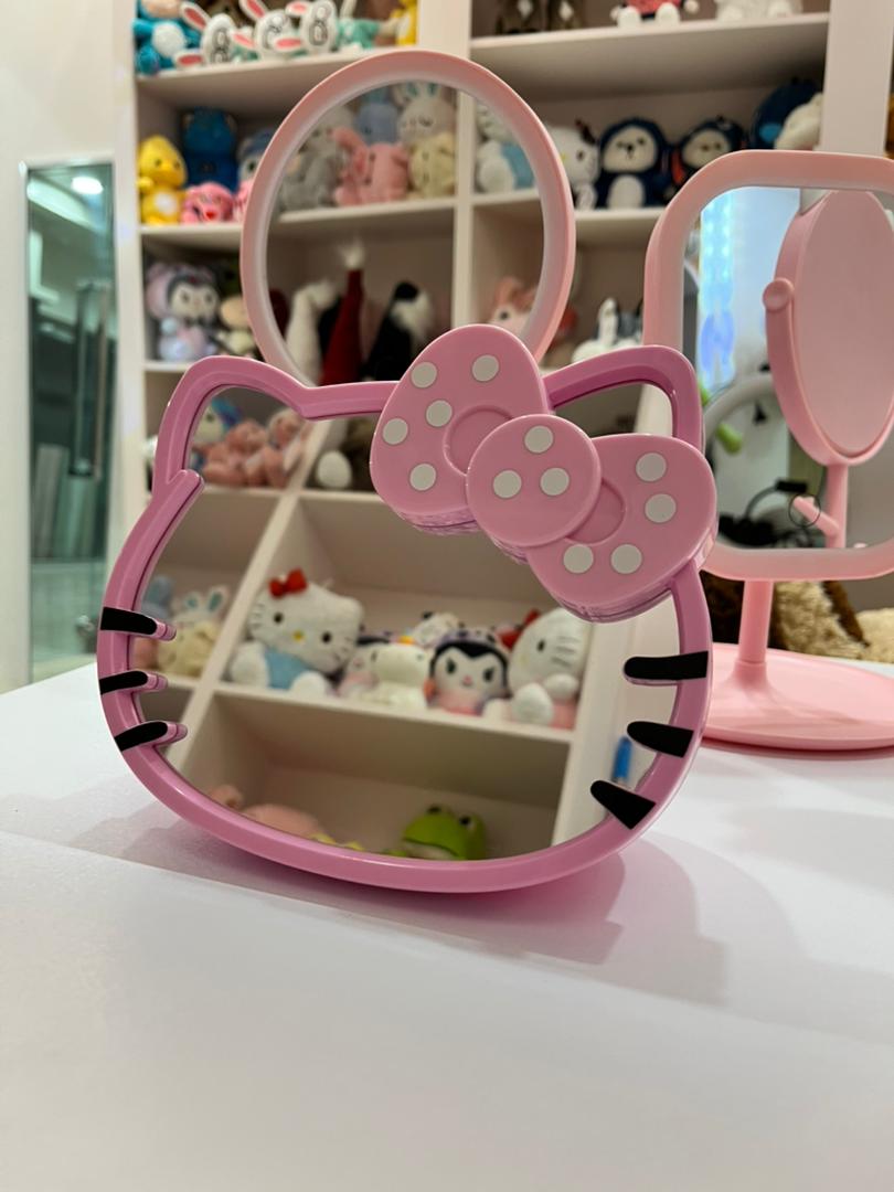اینه کیتی