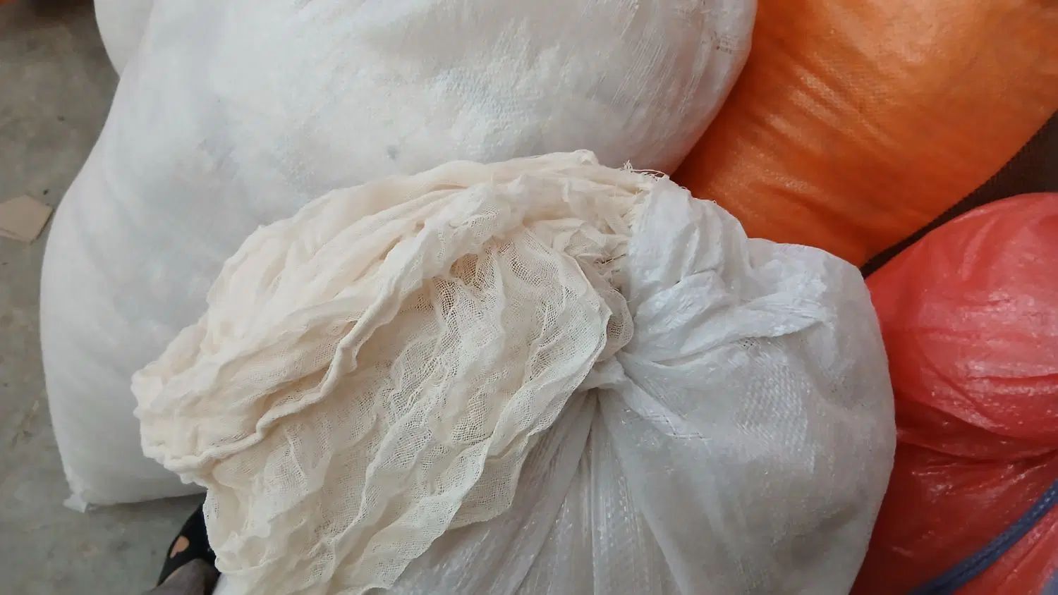 پارچه تیکه ای ( آستری ) در اصفهان