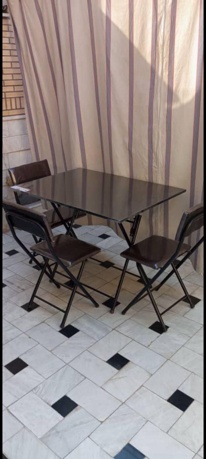 میز غذاخوری و صندلی تاشو کمجا