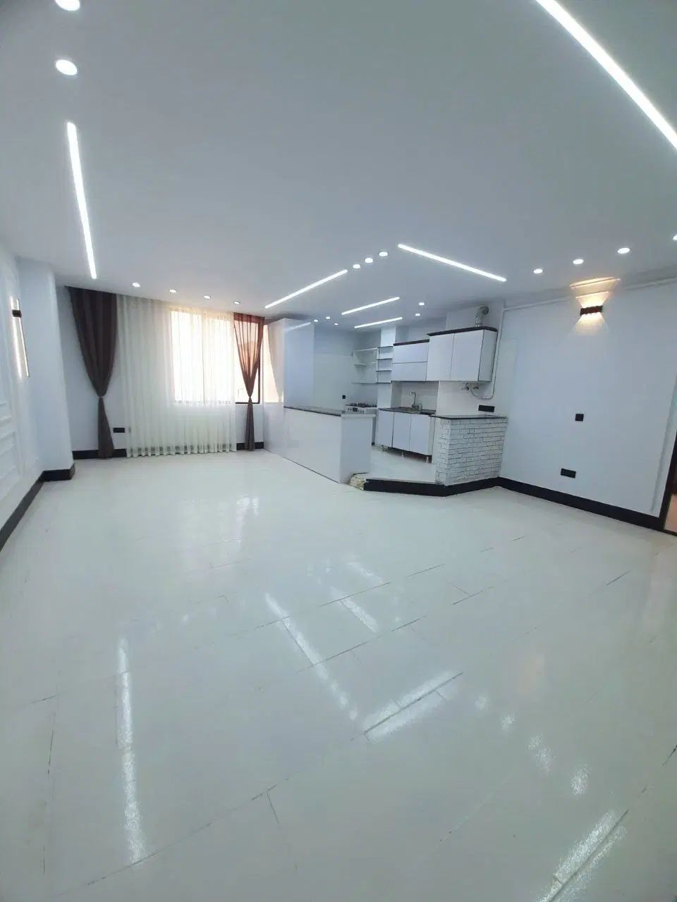 ۸۲متر روبه نما اصلی/به قیمت ترین فایل غرب تهران