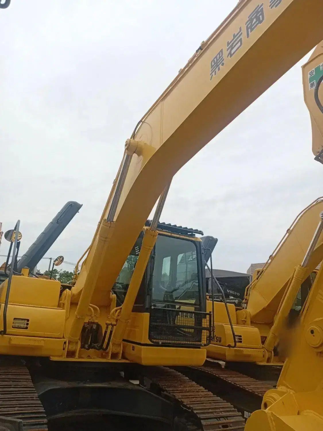 بیل کوماتسو 8-pc200 مدل 2022 گمرک اروند
