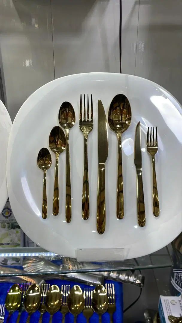 سرویس قاشق و چنگال طلایی