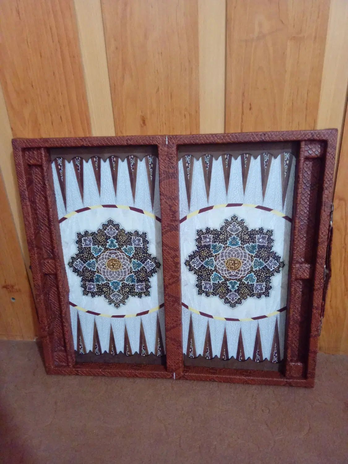 تخته نرد طرح کیف چرم پوست ماری اعلا فقط ۱۴۵۰