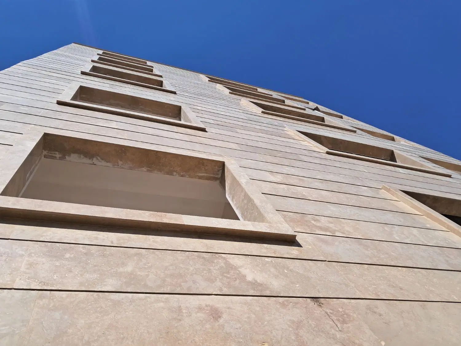 مشاورین املاک شباهنگ