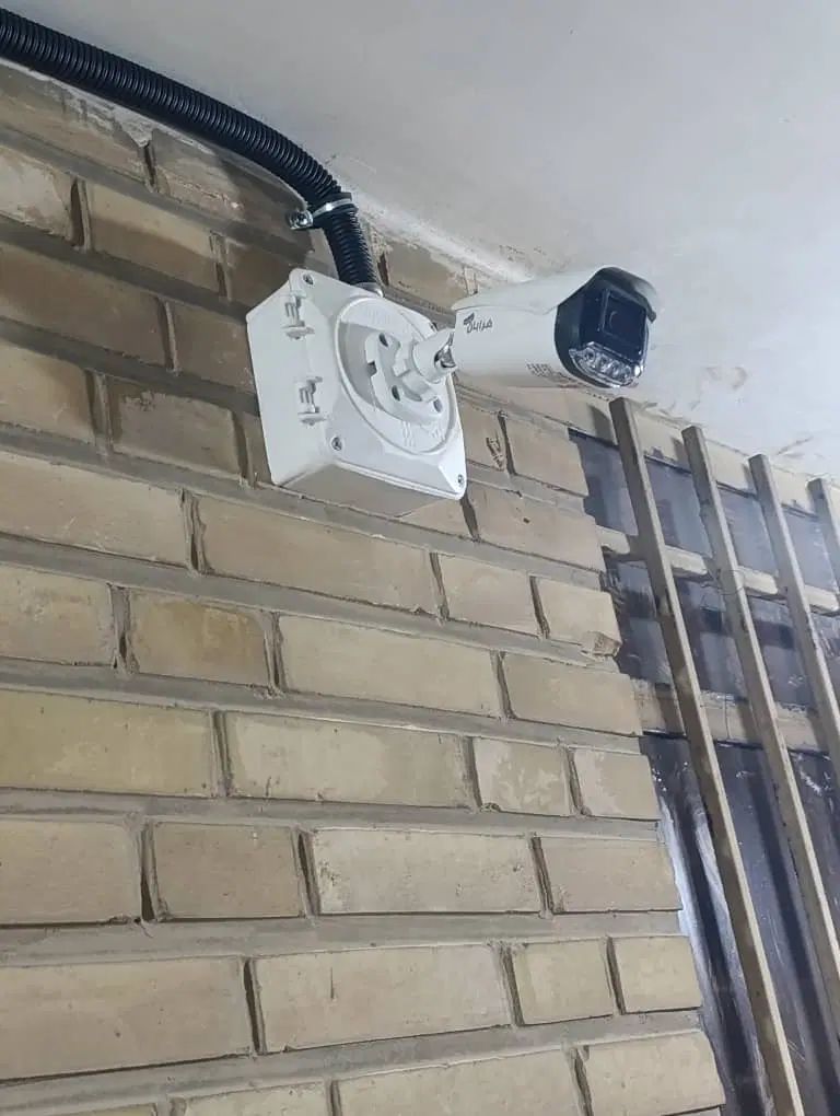 حفاظتی دوربین های مداربسته و دزدگیر اماکن و منازل