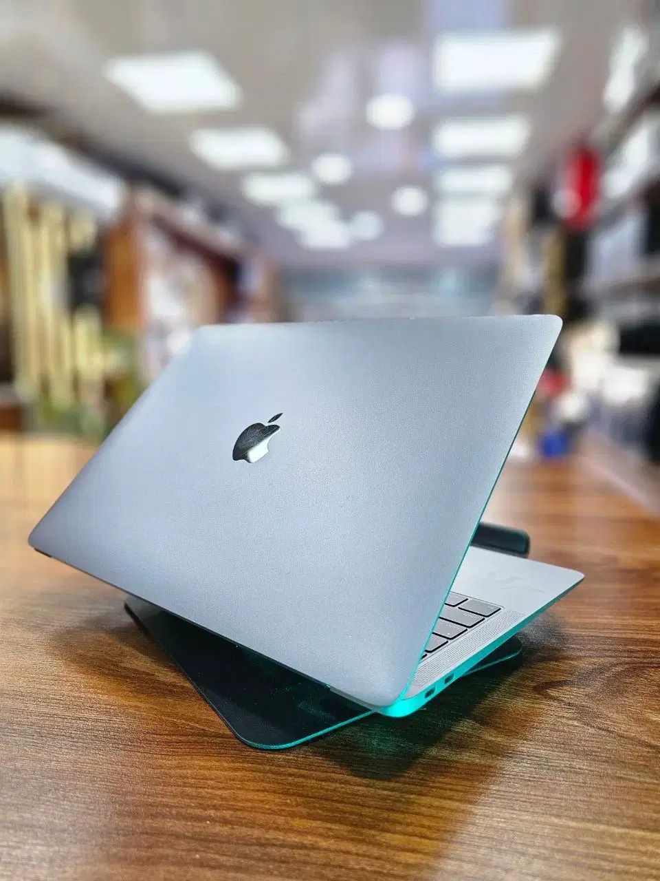فروش ویژه MacBook Air 2018