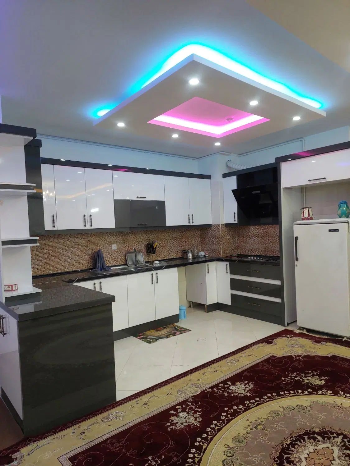 مشاورین املاک کوهستانی