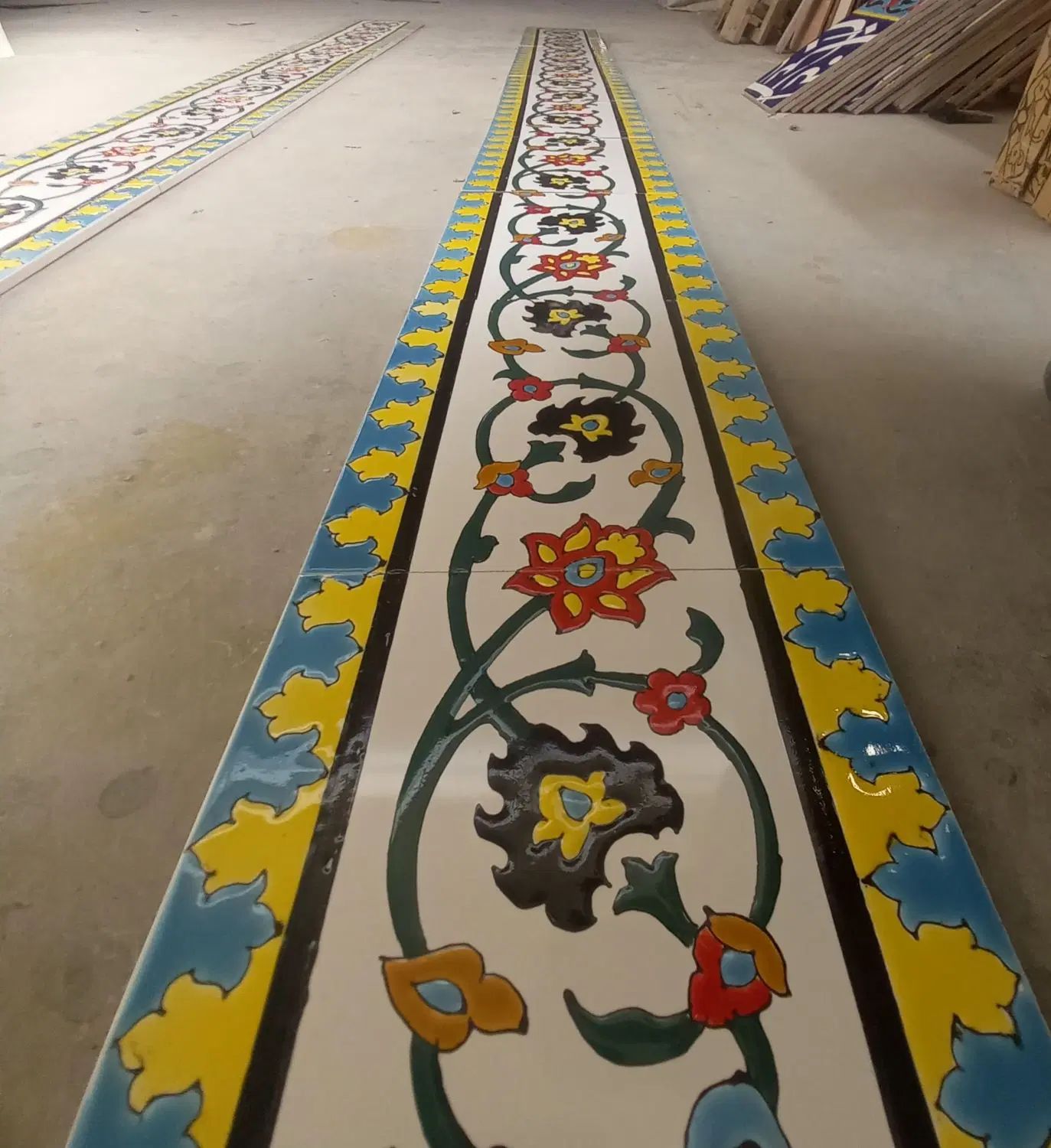 کاشی مسجدی سنتی،هفت رنگی، متروئی، آجرهای قزاق