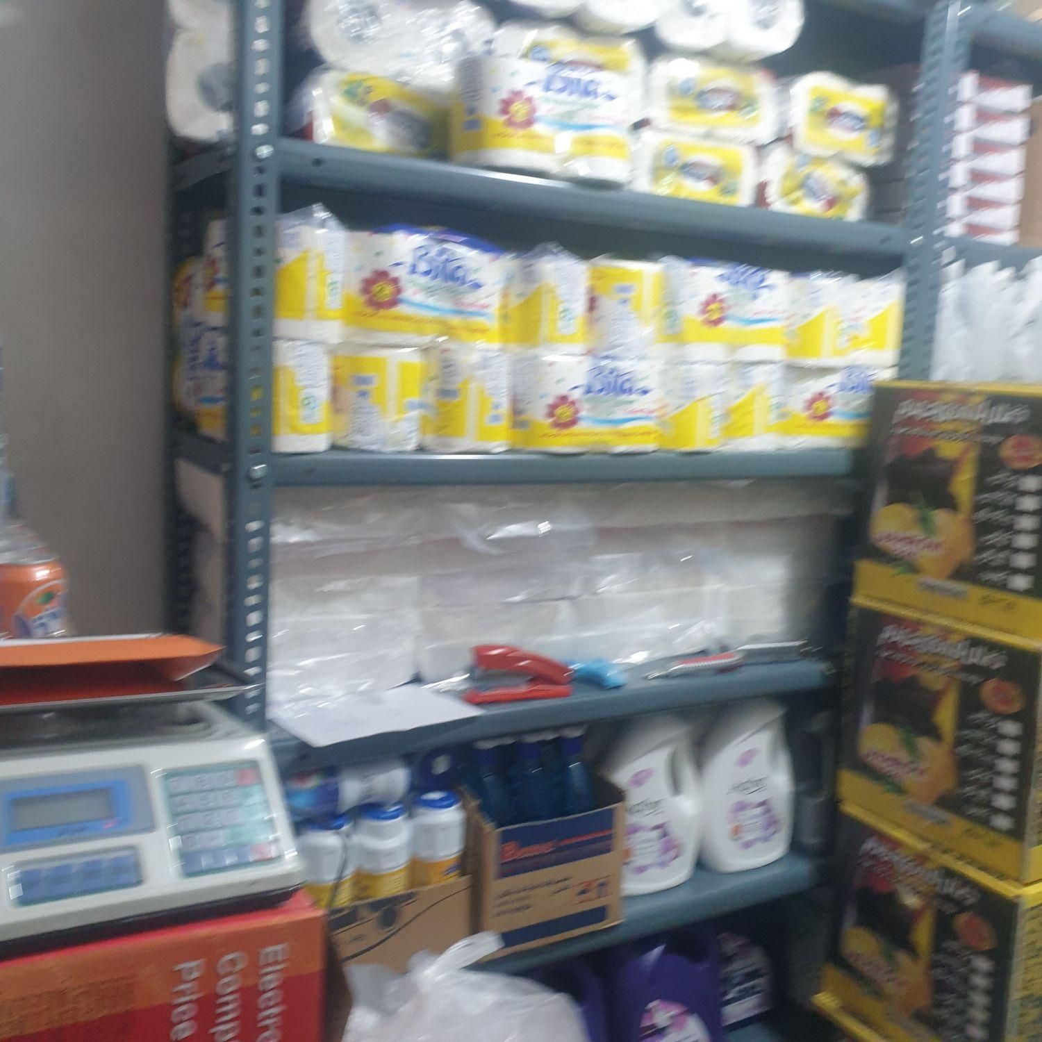 انباری قفسه پیچ و مهره ای