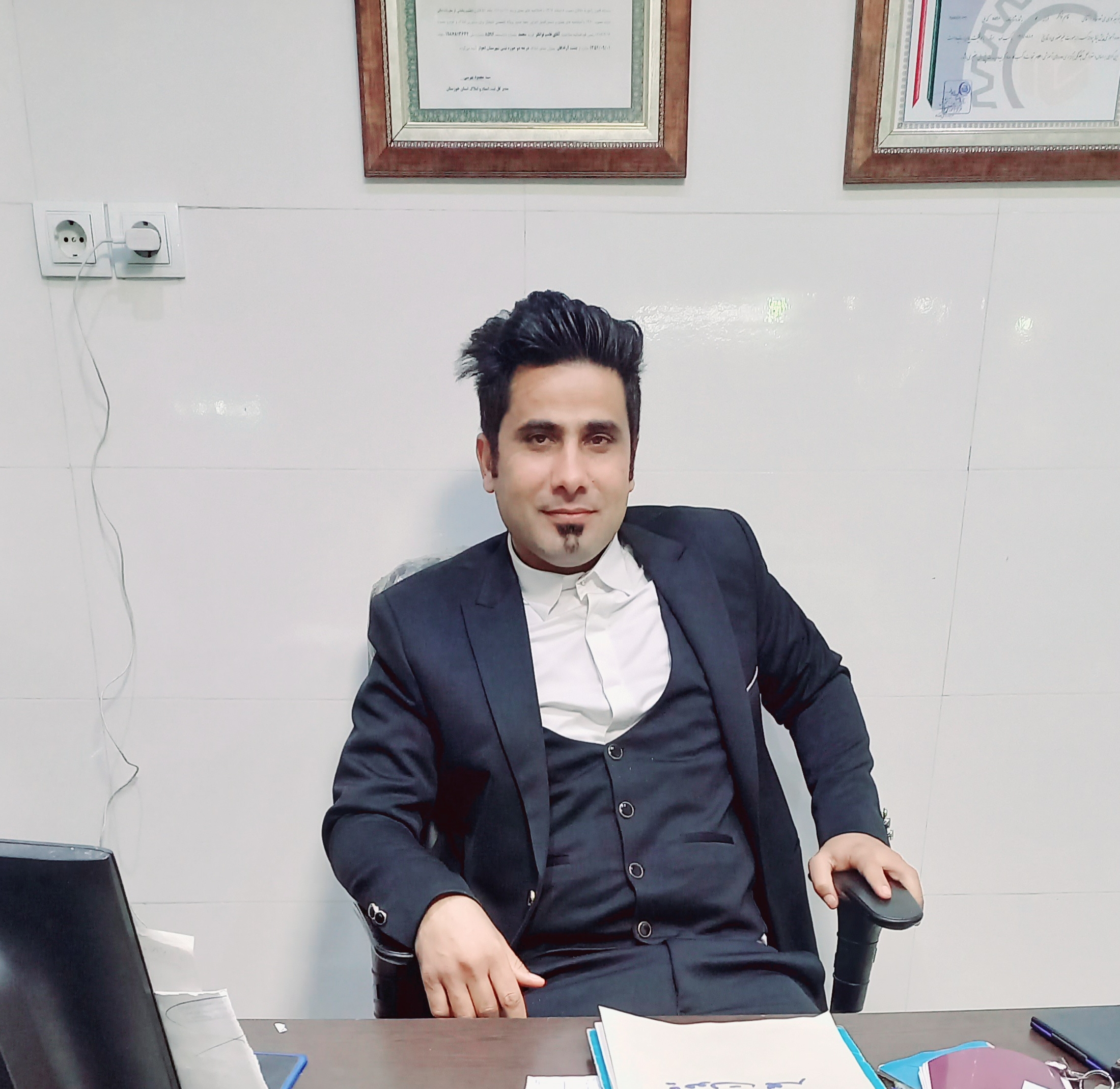 مشاوراملاک هادی امیری