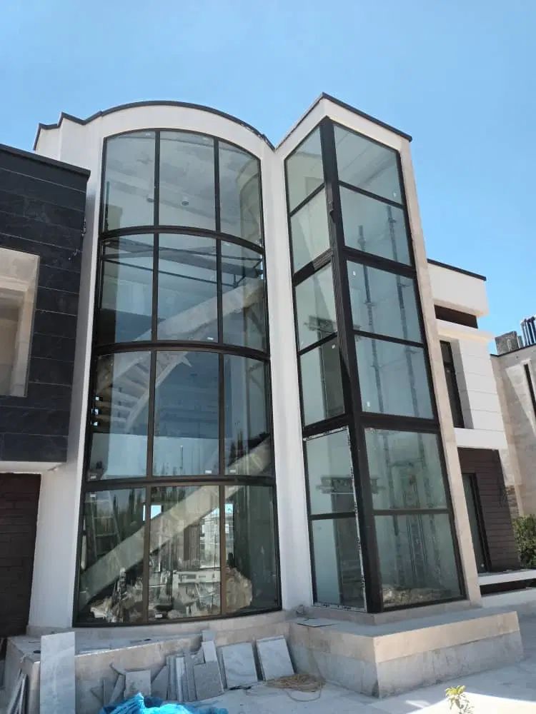 نما سقف نرده جانپناه پارتیشن شیشهای و جام بالکنی در رشت