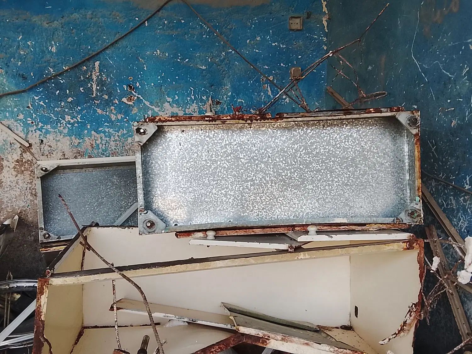 خرید فروش کابینت آهنی گالوانیزه