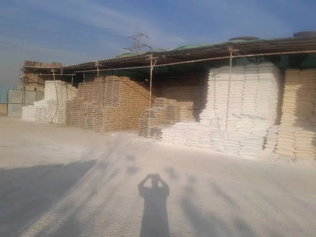 حمل نخاله وپخش مصالح ساختمان  به  صورت  شبانه‌روز