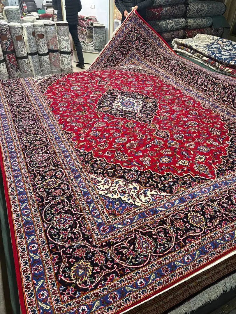 بورس فرشهای کاشان بابیش از هزار تخته فرش دستبافت