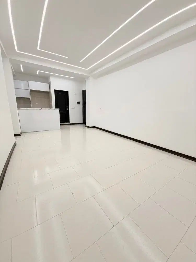 80 متری فول امکانات بسیار خوش نقشه با پارکینگ