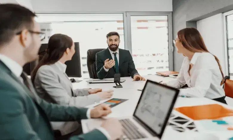 وکیل امور اراضی، ملکی ومشاور تخصصی مالیاتی وشرکت