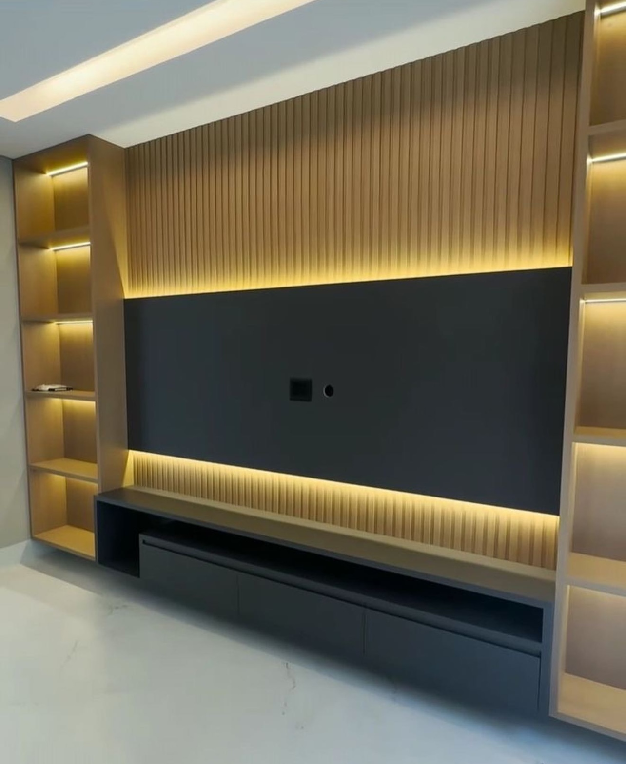 تی وی رووم -tv room در سرخروود