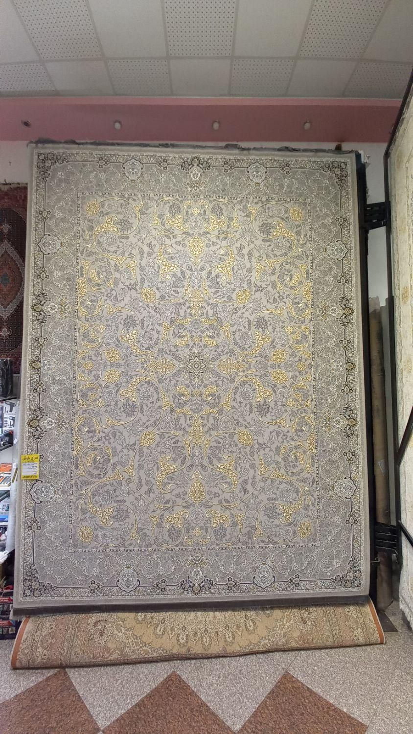 فرش۷۰۰برجسته افشان درباری(سرای فرشمحمدی)