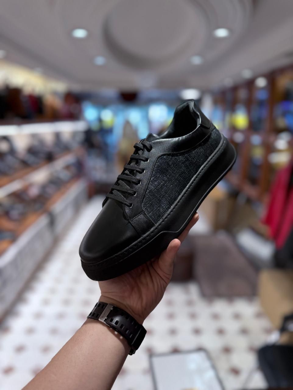 کفش ونس  تمام‌چرم دستدوز تبریز تولید چرم پاسارگاد