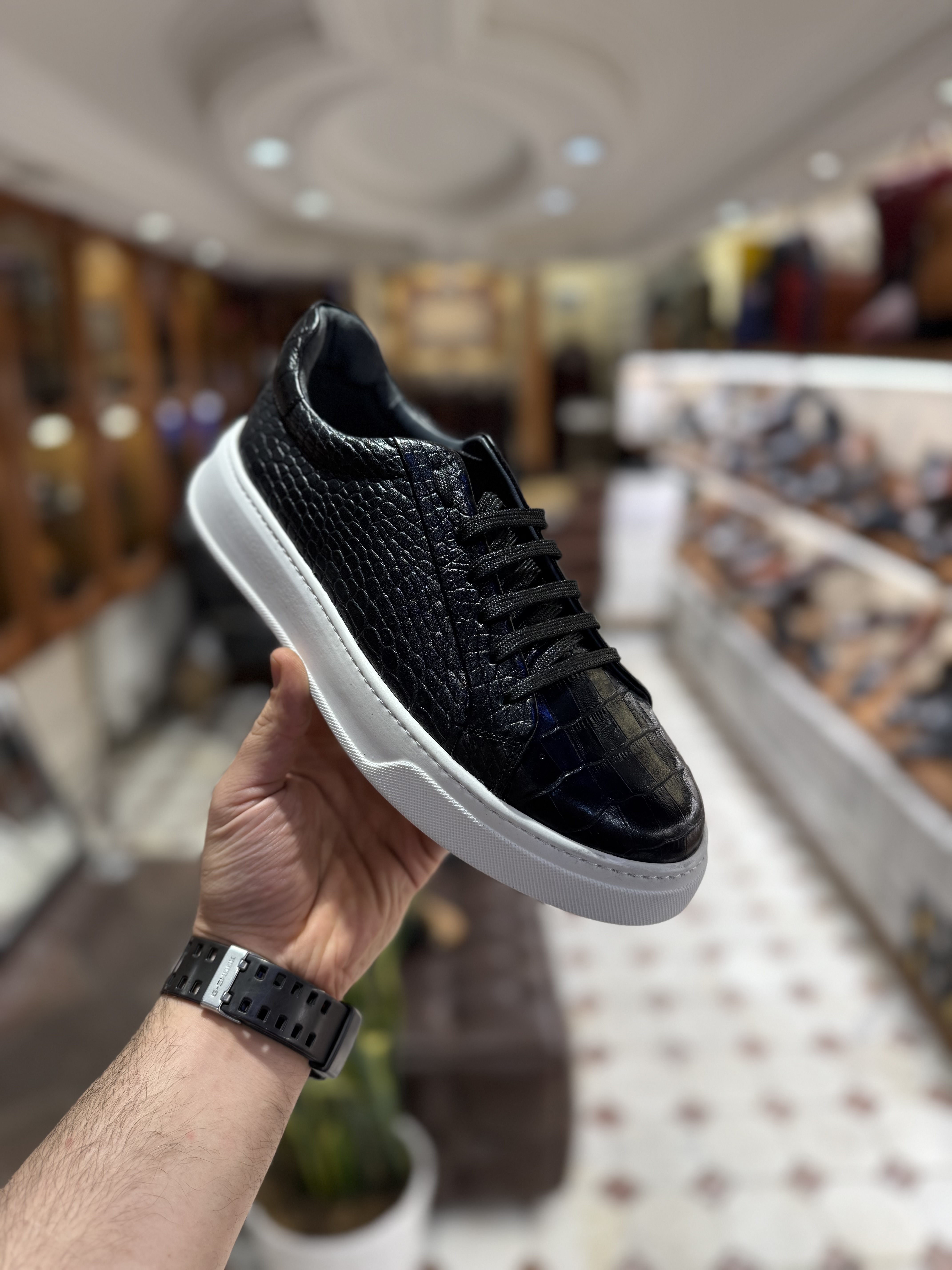 کفش اسپرت چرمی