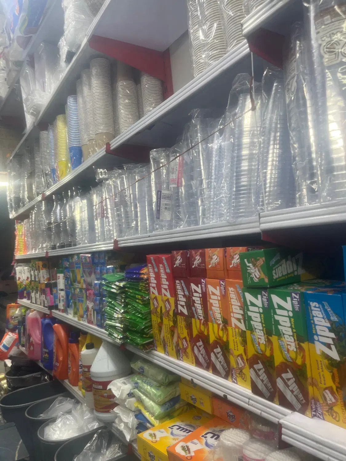 پخش ظروف یکبارمصرف تکی و عمده