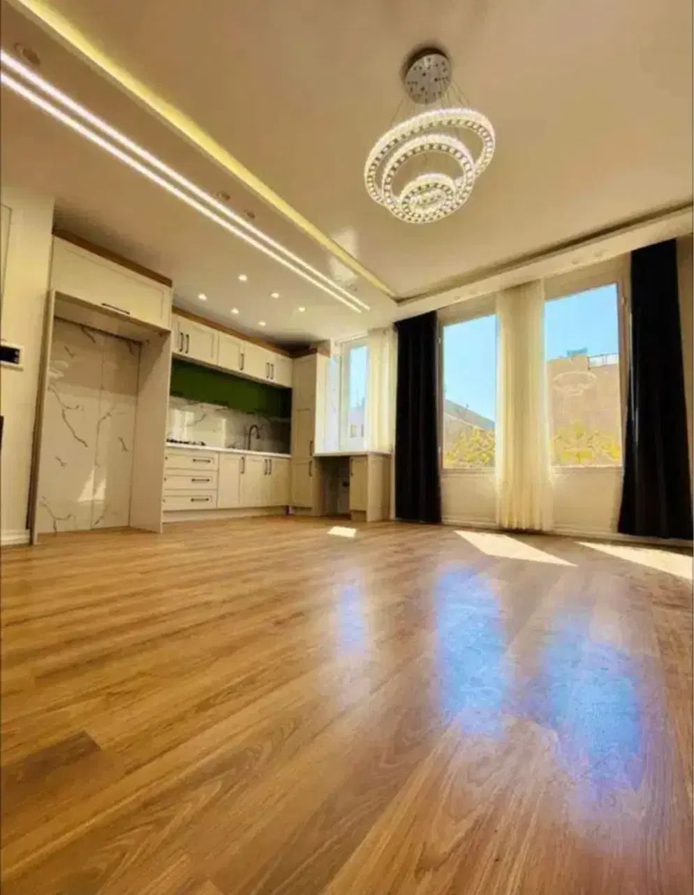 خانم بازیان کارشناس ملک
