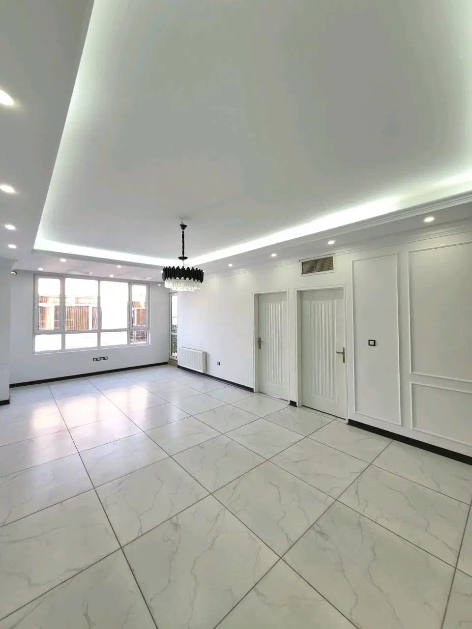 خانم بازیان کارشناس ملک