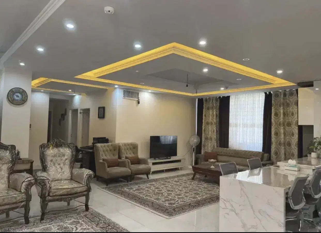 خانم بازیان کارشناس ملک