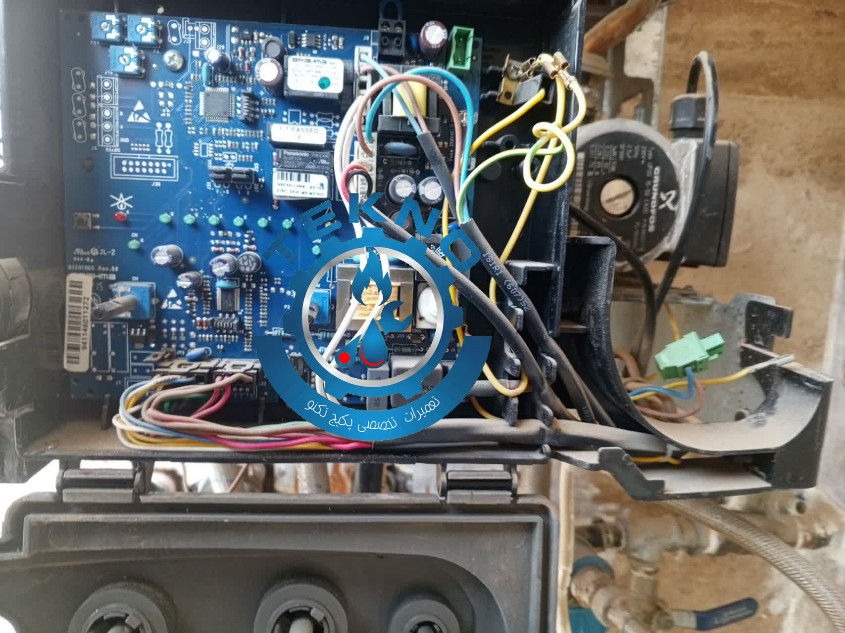 تعمیرات تخصصی و احیای برد الکترونیک پکیج در تکنو
