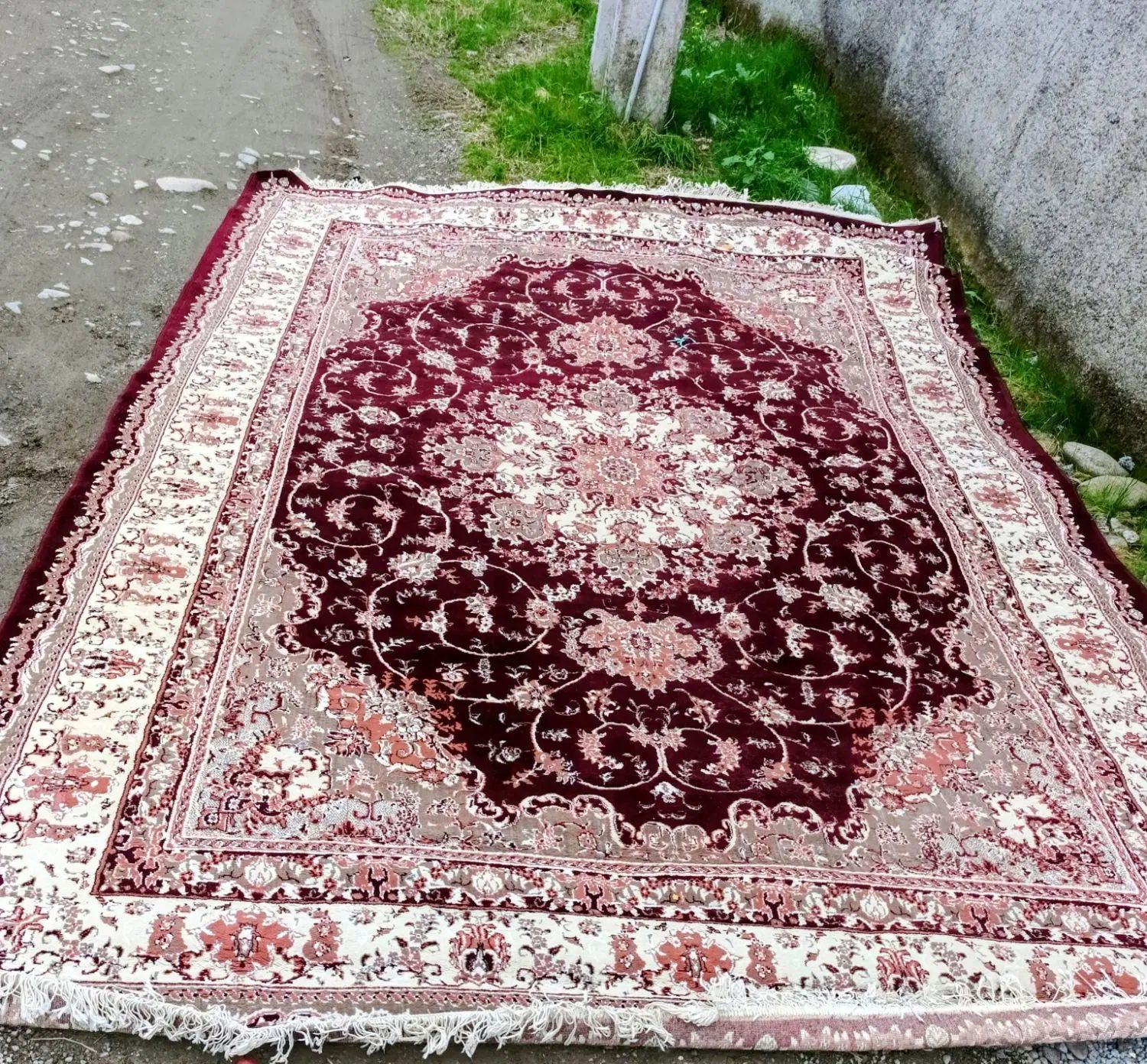 قالی ۹ متری اصیل و سالم