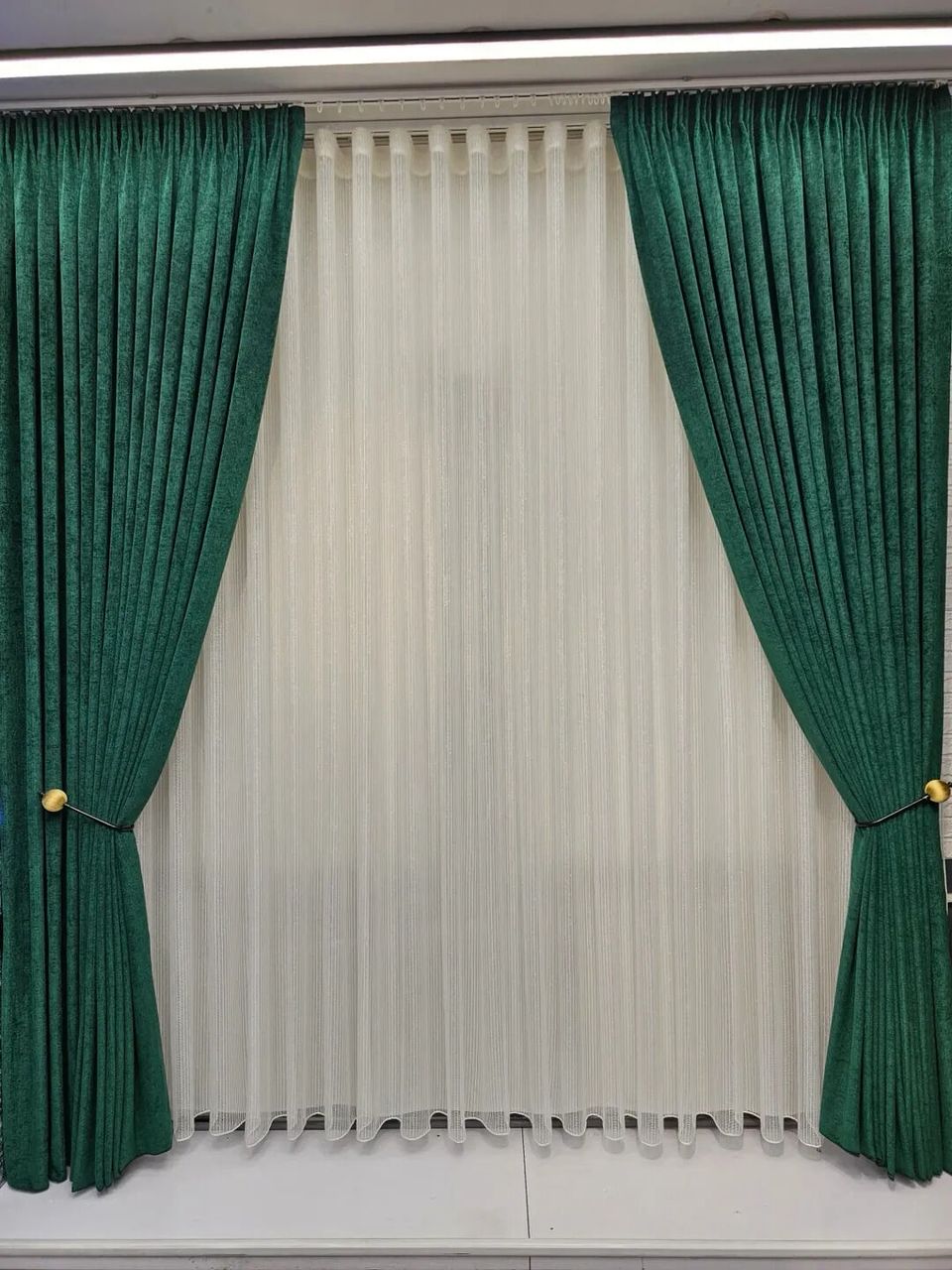 پرده مینیمال با کناره