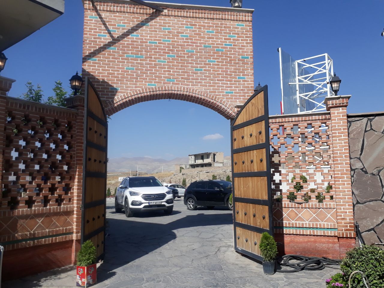 گروه مشاورین املاک تماس