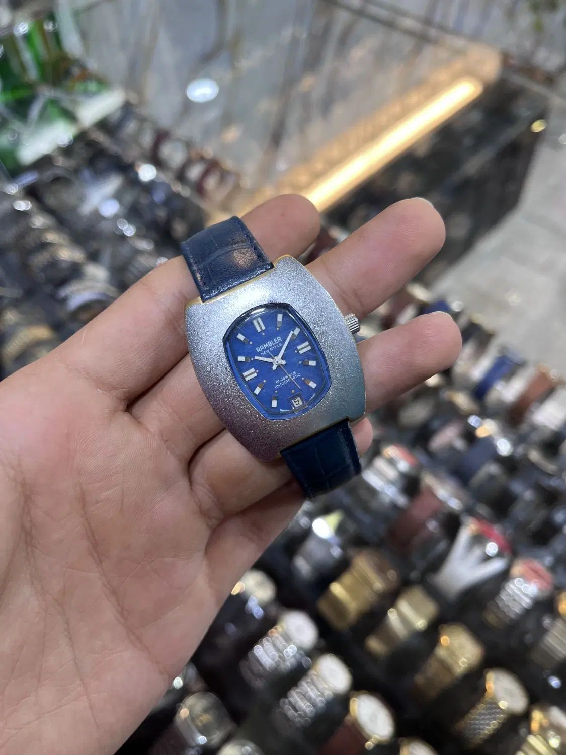 ساعت رامبلر کوکی سوئیسی تقویم دار کلکسیونی