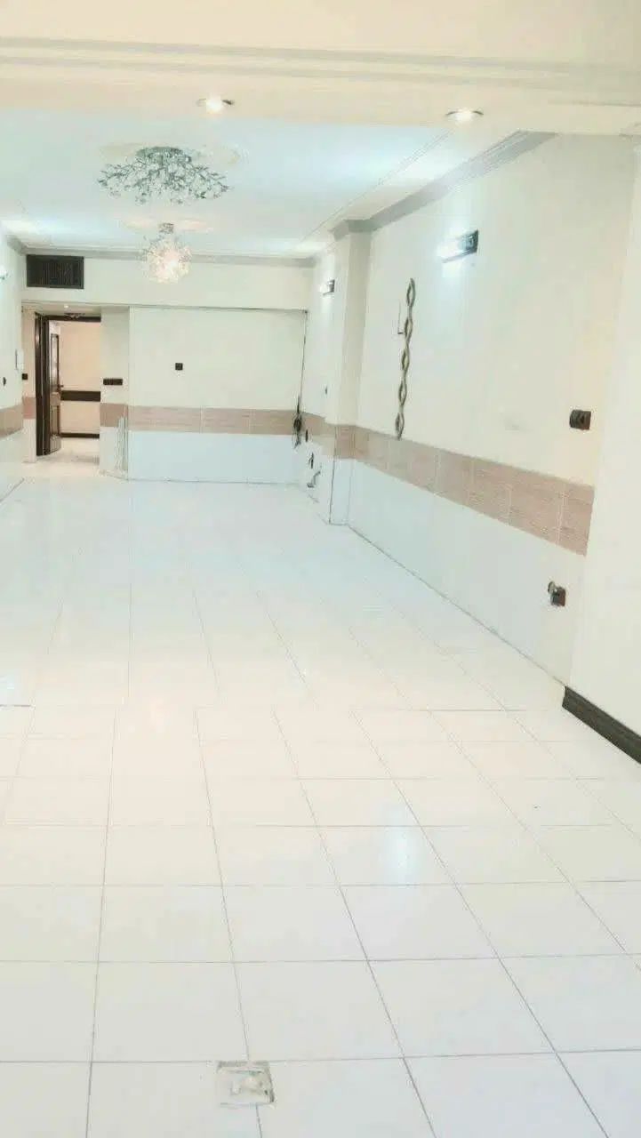 واحد اداری 100متری 2خواب تابلوخور بازسازی در اصفهان