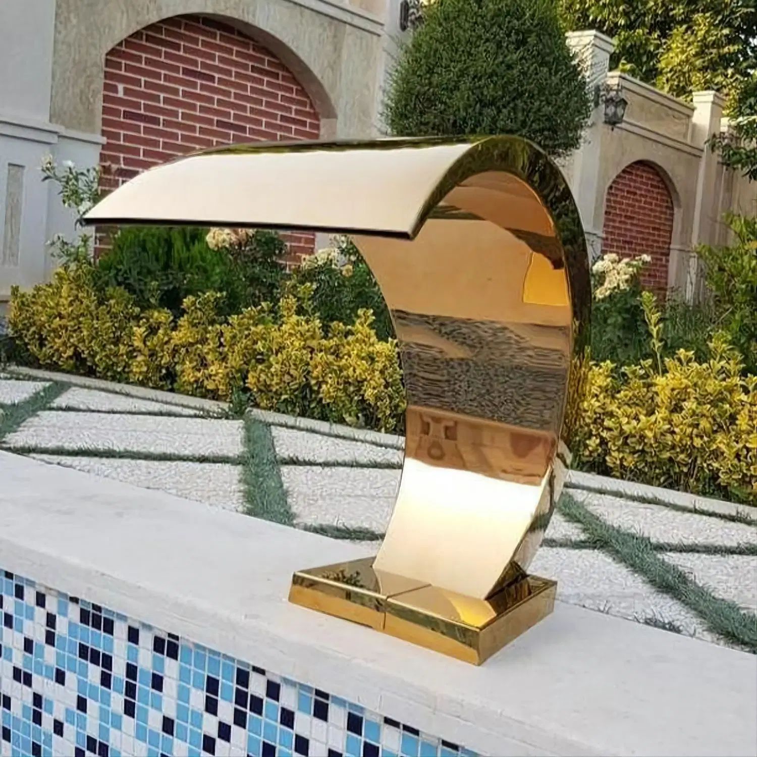 آبنما پرده اب کرتین استخری مدل رونیکا طلائی