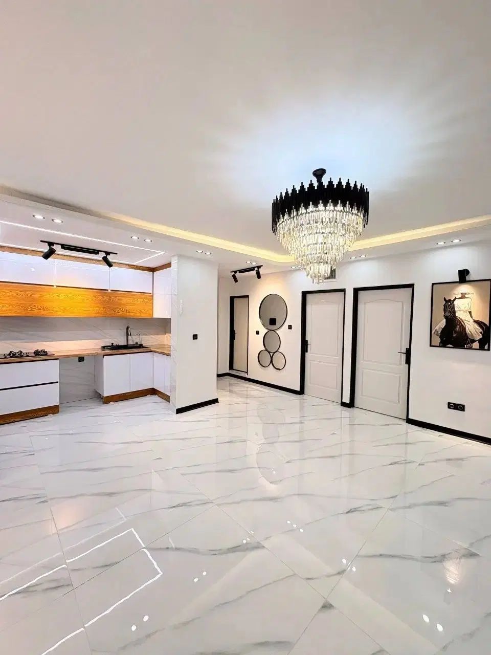 کارشناس فروش خانم یکتا