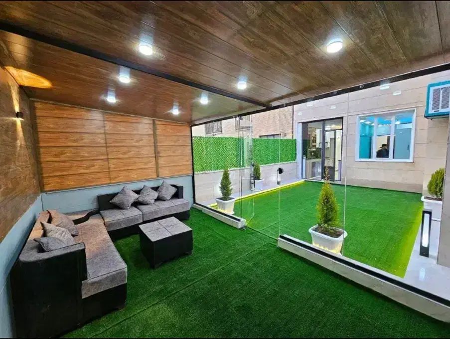 کارشناس فروش خانم یکتا