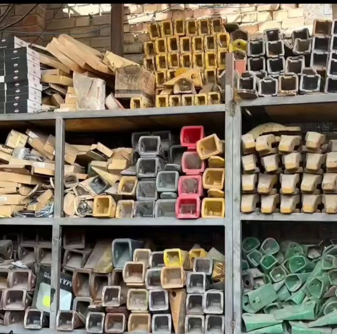 انواع ناخن های راهسازی موجود می باشد