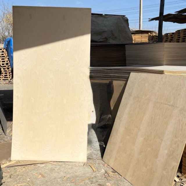 پلای وود روسی آکبند