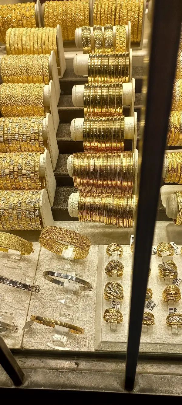 سفارشی و آماده