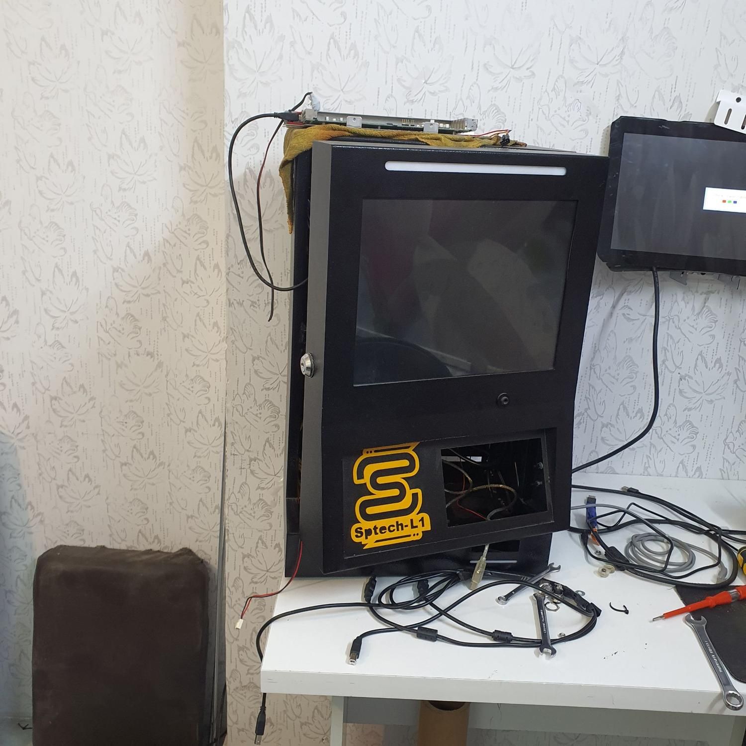 کشلس عابر بانک پایانه فروشگاهی و غیر پوز