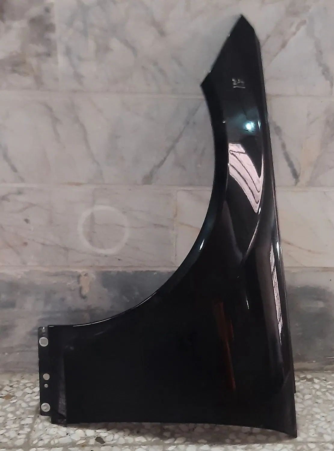 گلگیر جلو چپ بنز C200